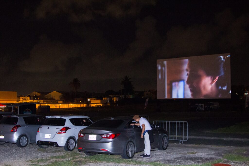 Inaugurarán autocinema en terrenos del desaparecido aeropuerto de Herrera