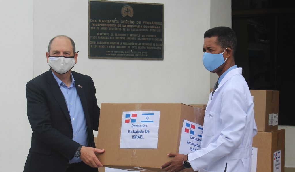 Israel dona insumos médicos contra el Covid -19 al Hospital Infantil Dr. Robert Reid Cabral