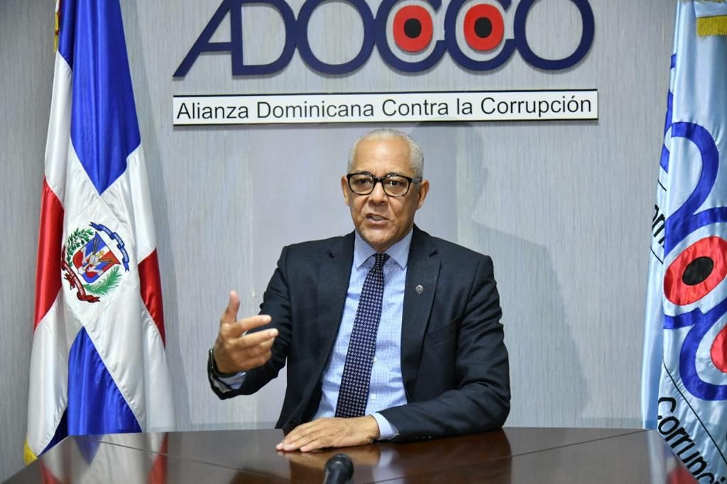 Adocco descarta colusión en licitación de libros de textos Julio César de la Rosa, director de Adocco.