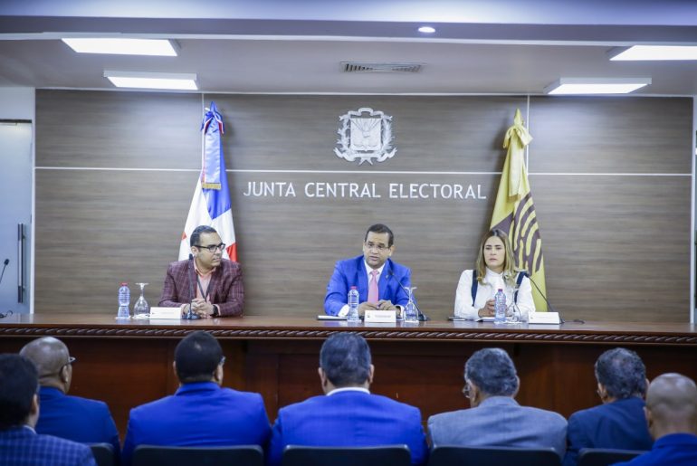 Reunión JCE.