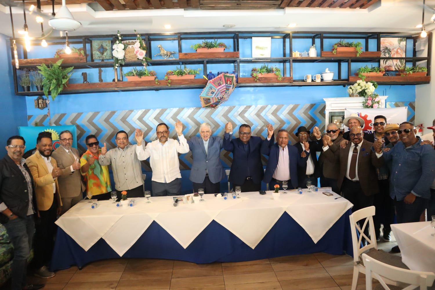 Coordinadora Cultural con Abinader se reúne con Eduardo Estrella y exhorta votar por Abinader en casilla 7 de DXC Eduardo Estrella