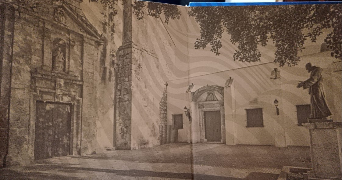 Santo Domingo entre muros: memoria de una ciudad singular