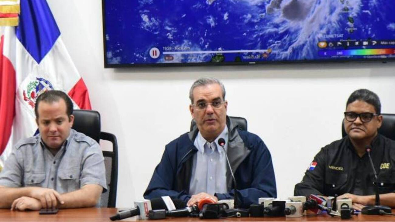 Presidente Abinader convoca reunión de organismos de emergencia en el COE abinader coe