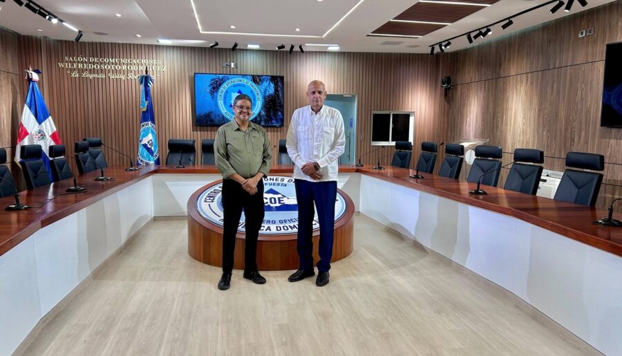 Erdwin Olivares asume la dirección del COE tras 25 años de gestión de Juan Manuel Méndez